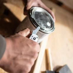 Leatherman FREE K2x Multipurpose Combo Blade Knife -Sale Leatherman LT832652 Leatherman Free K2x Pry Tool in Use