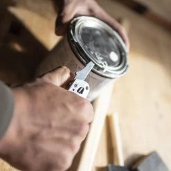 Leatherman FREE K4x Multipurpose Knife -Sale Leatherman LT832660 Leatherman Free K4x Pry Tool in Use