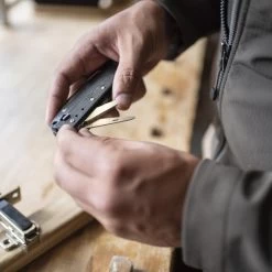 Leatherman FREE K4 Multipurpose Knife 15 Leatherman FREE K4 Multipurpose Knife -Sale Leatherman LT832664 Leatherman Free K4 in Hand