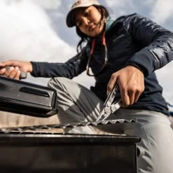 Leatherman Curl Multi-Tool With Black Nylon Sheath -Sale Leatherman LT832930 Leatherman Curl Pliers Grill Grate